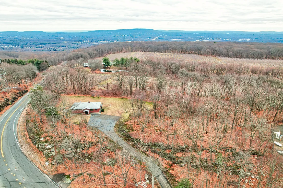 Photo of 1860 Meriden Road