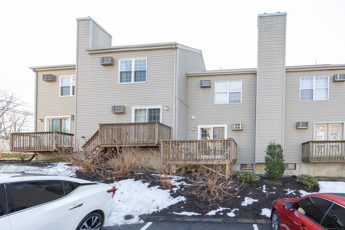 Photo of Unit APT6 at 10 Taft Point