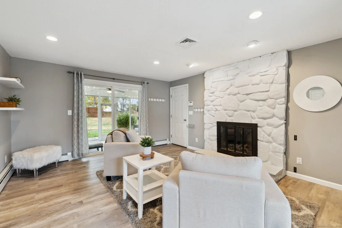 Photo of 74 Ledgecrest Terrace