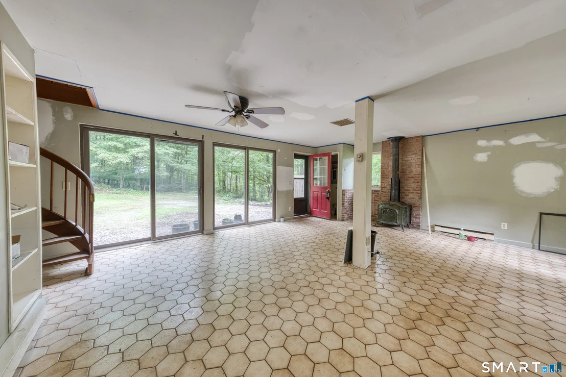 Photo of 102 Brookside Lane