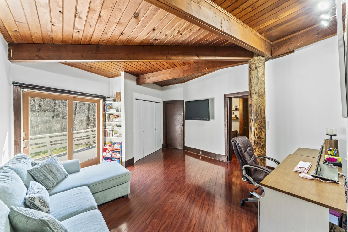 Photo of 9 Tanglewood Lane