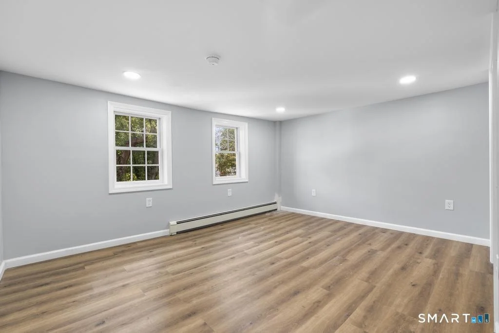 Photo of 6 Lee Avenue
