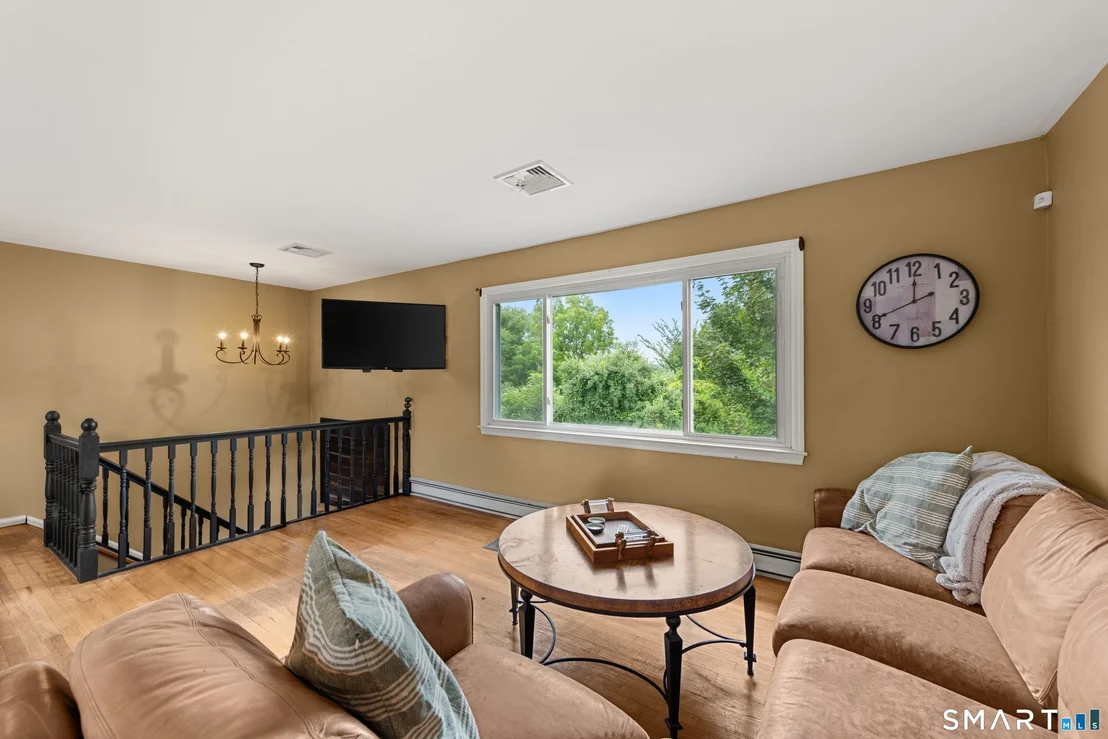 Photo of 8 Meadow Drive
