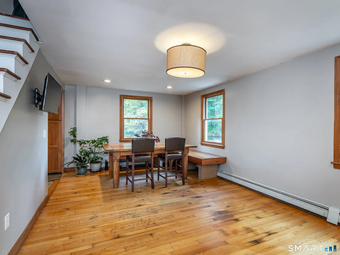 Photo of 28 Curtiss Hill Road