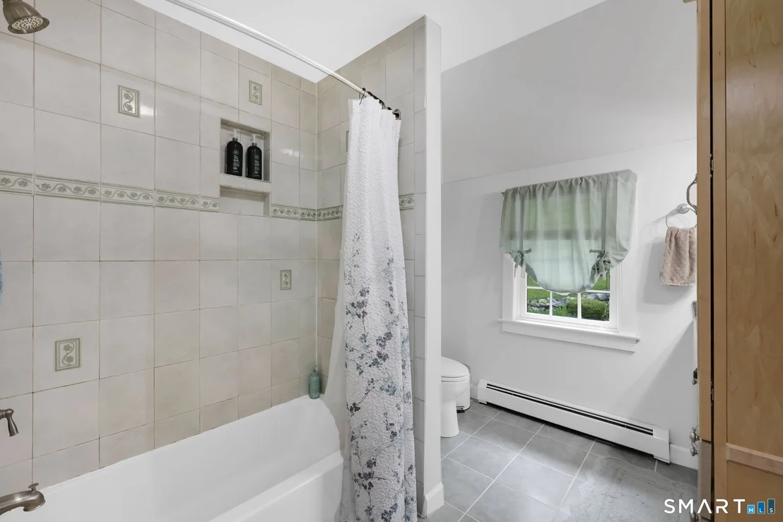 Photo of 194 Brookside Lane