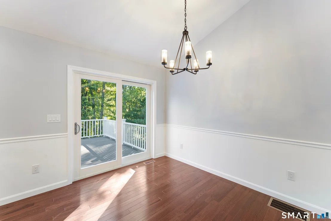 Photo of 874 Brook Road