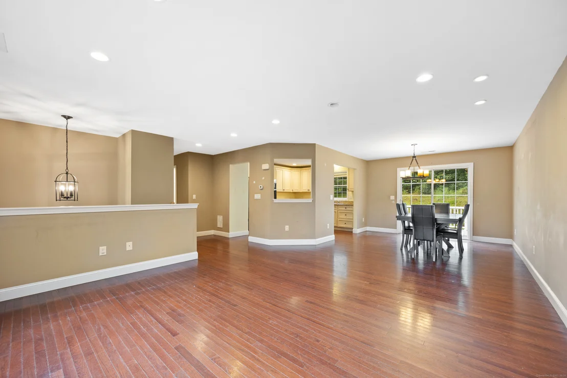 Photo of 180 Beach Road