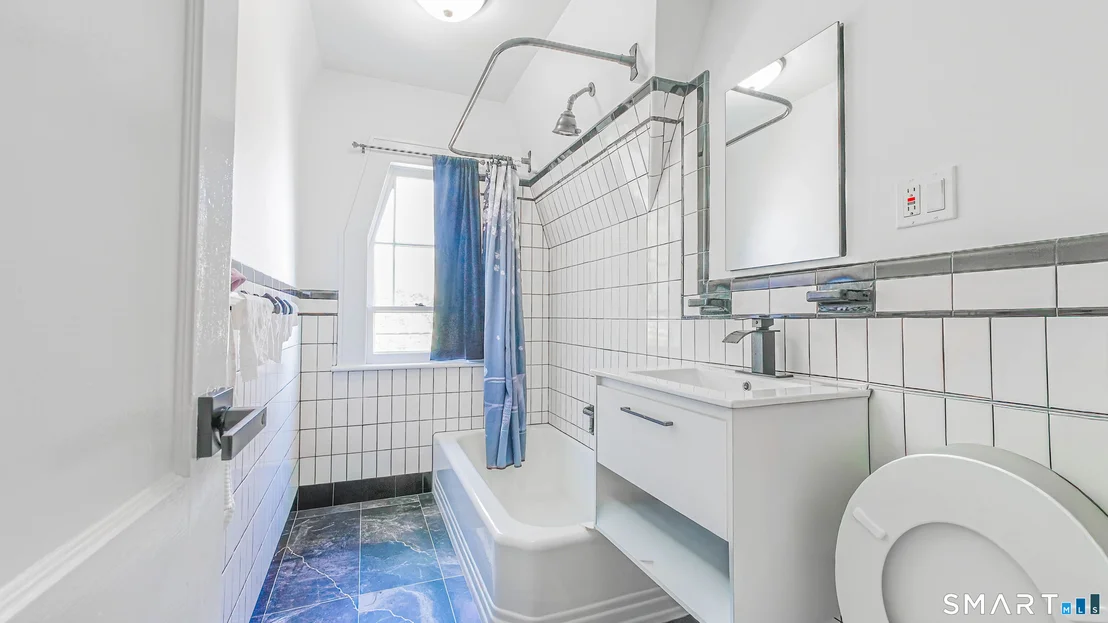 Photo of 1210 Laurel Avenue
