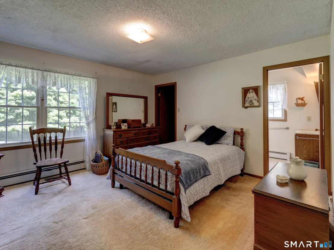 Photo of 83 Old Mount Tom Road