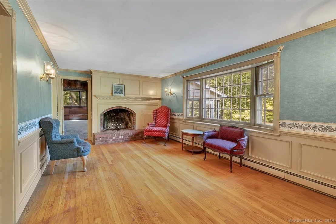 Photo of 201 Folly Lane