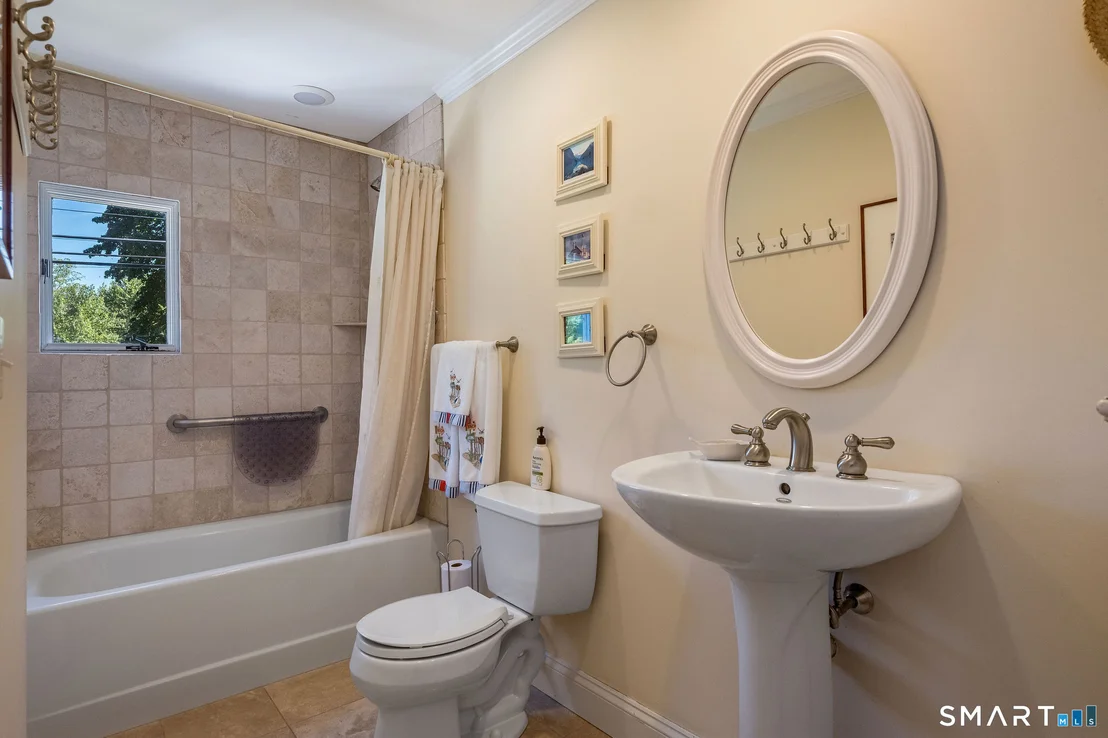 Photo of 145 Beach Park Road