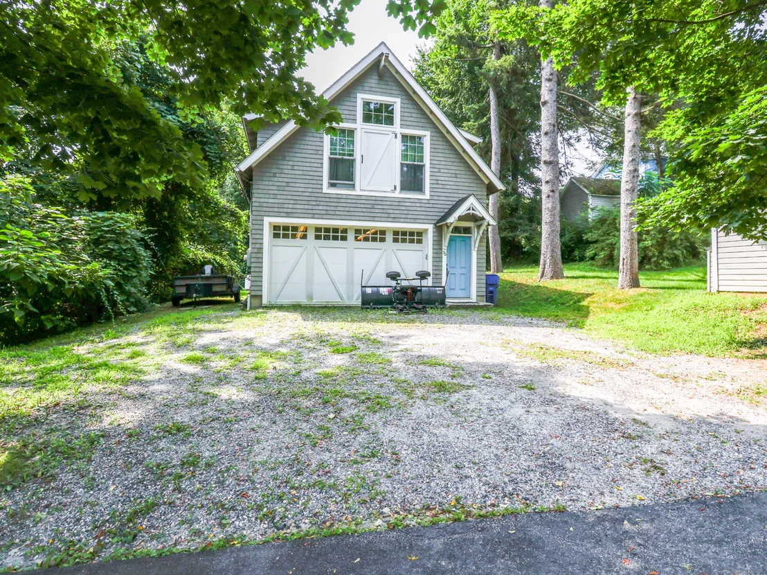 Photo of 75 Maple Street
