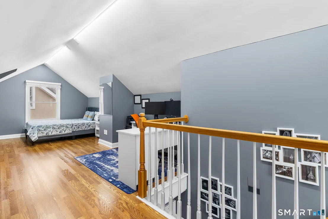 Photo of 1710 Stratfield Road