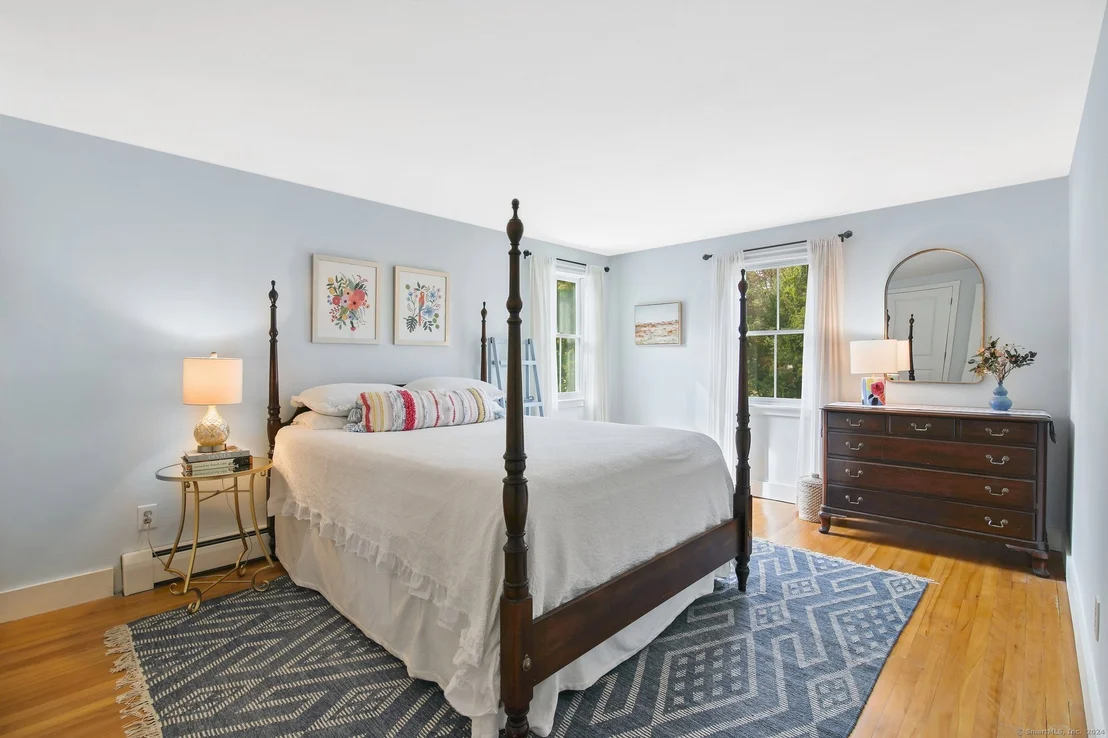 Photo of 21 Colonial Drive