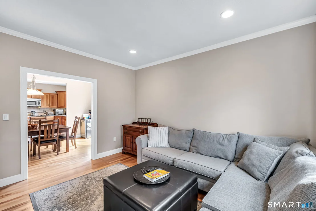 Photo of 977 Sheldon Street
