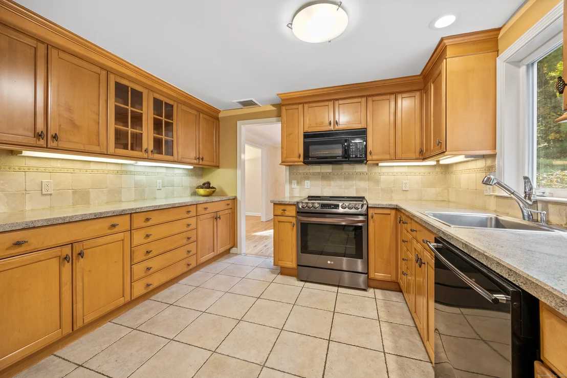Photo of 1167 Marion Road