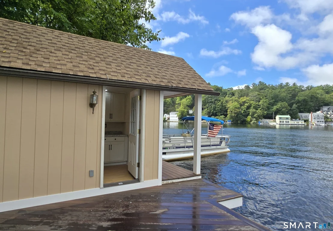 Photo of 752 Lake Drive