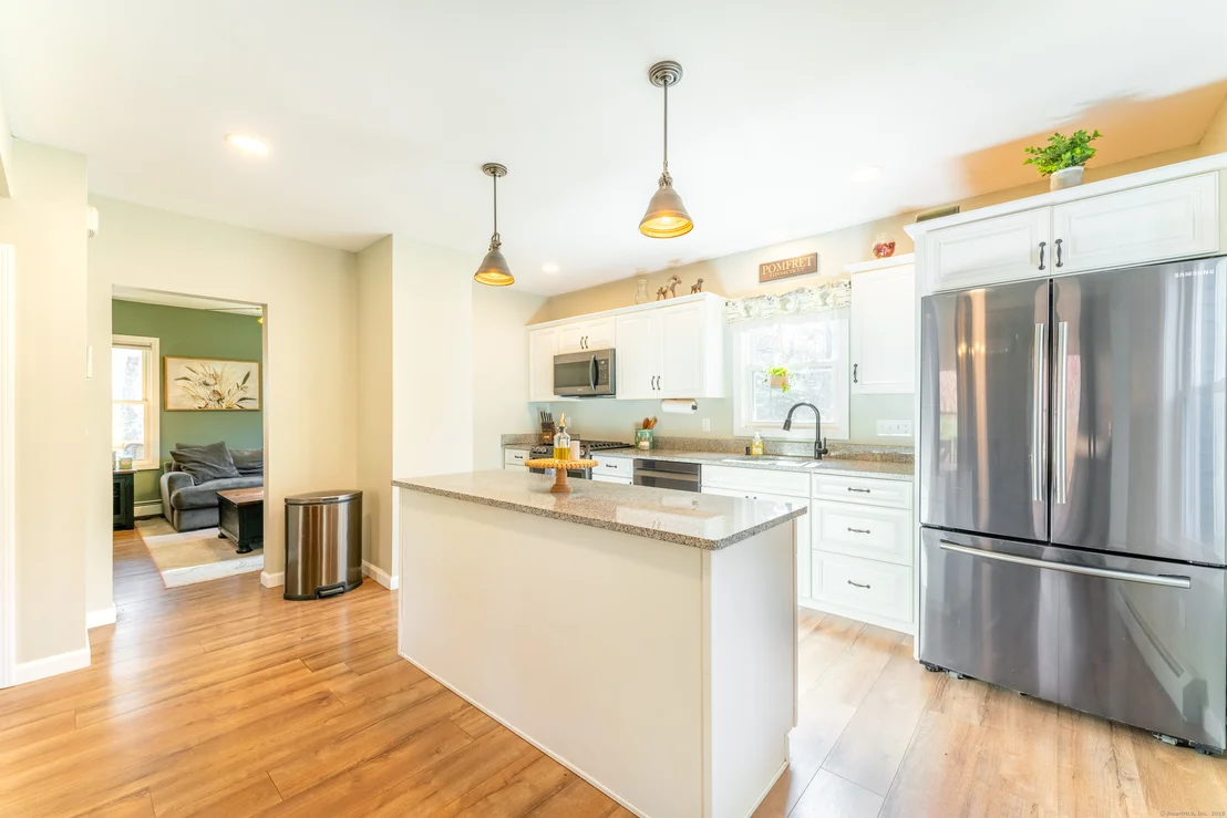 Photo of 280 River Road