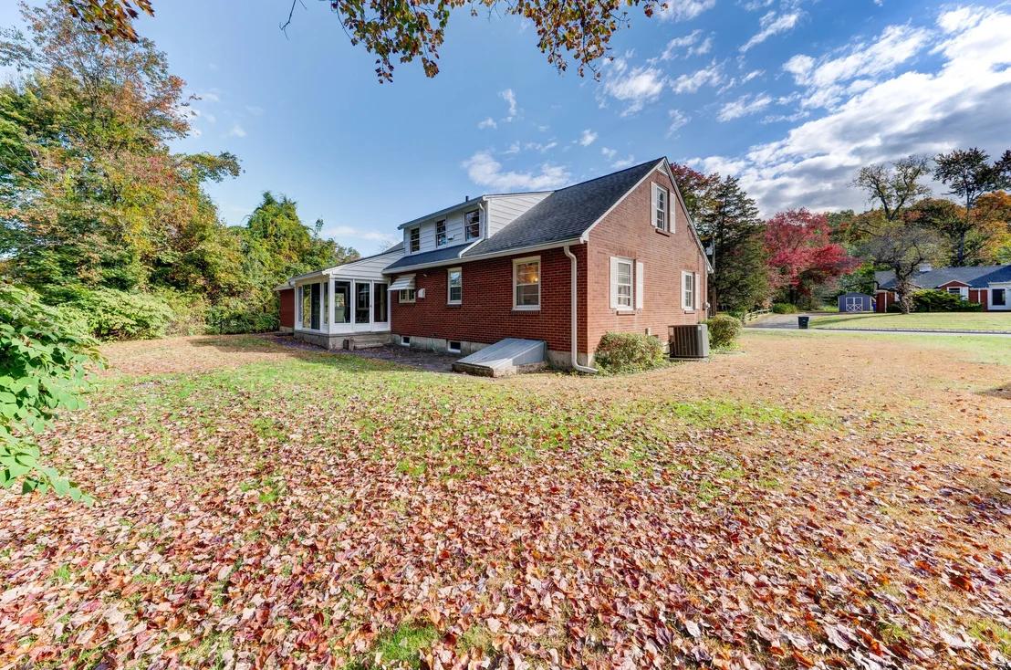 Photo of 244 Pineridge Road