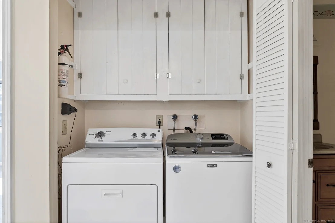 Photo of Unit APT7B at 91 Riverview Road