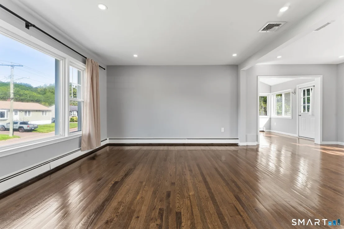 Photo of 144 Beatrice Drive