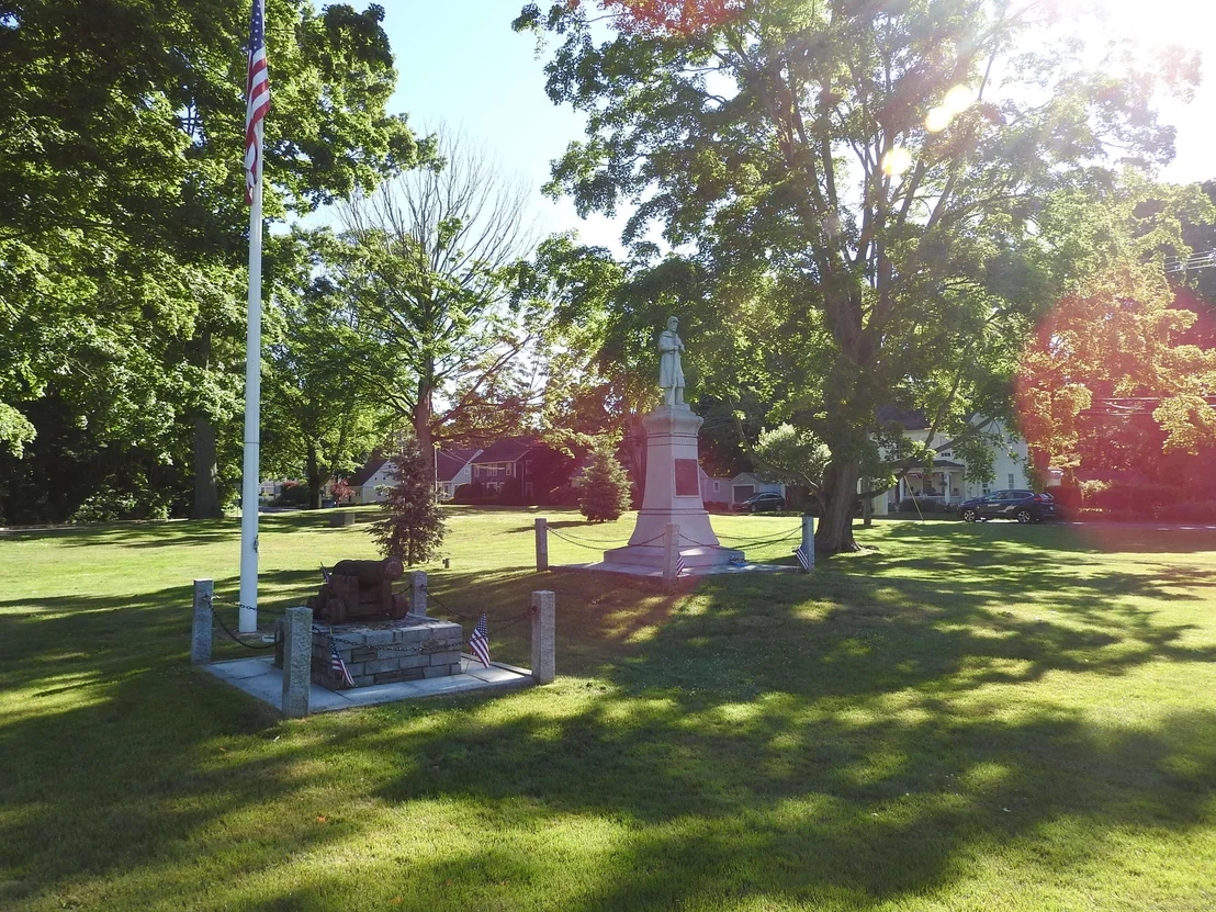 Photo of 2 Hickory Avenue