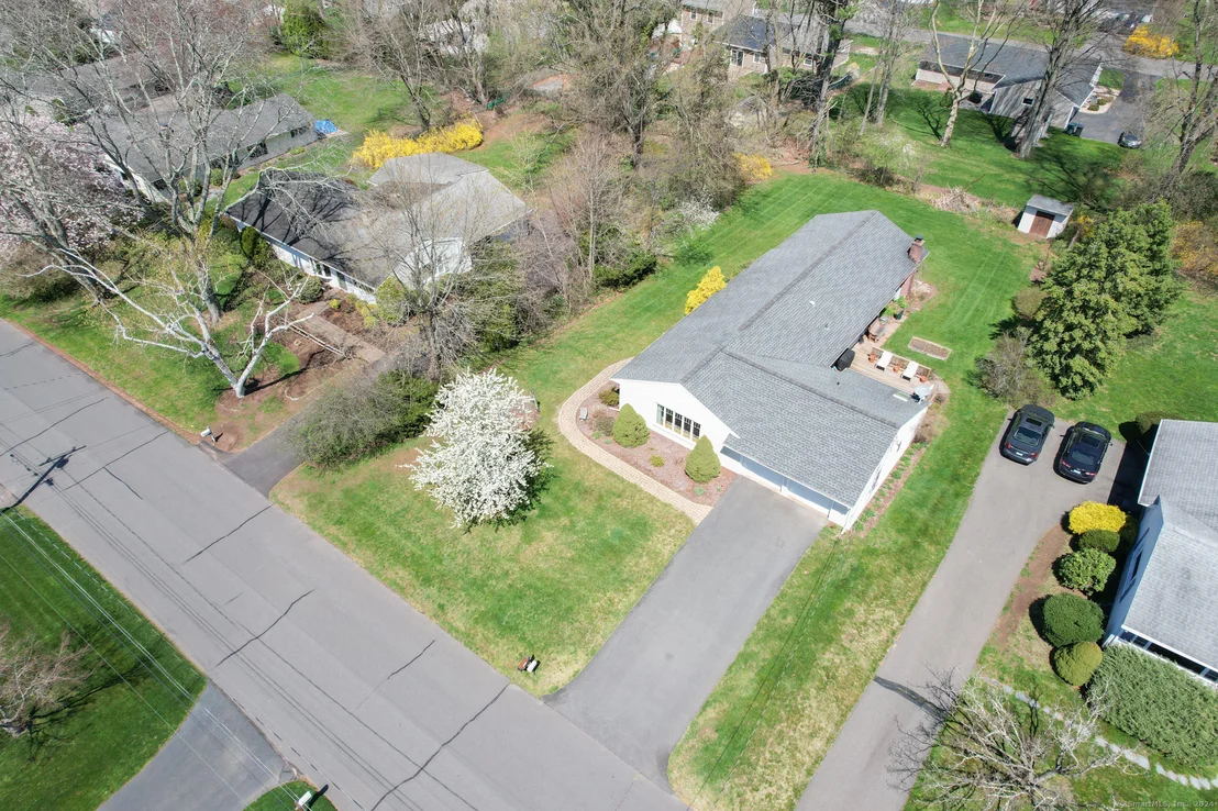 Photo of 466 Juniper Lane