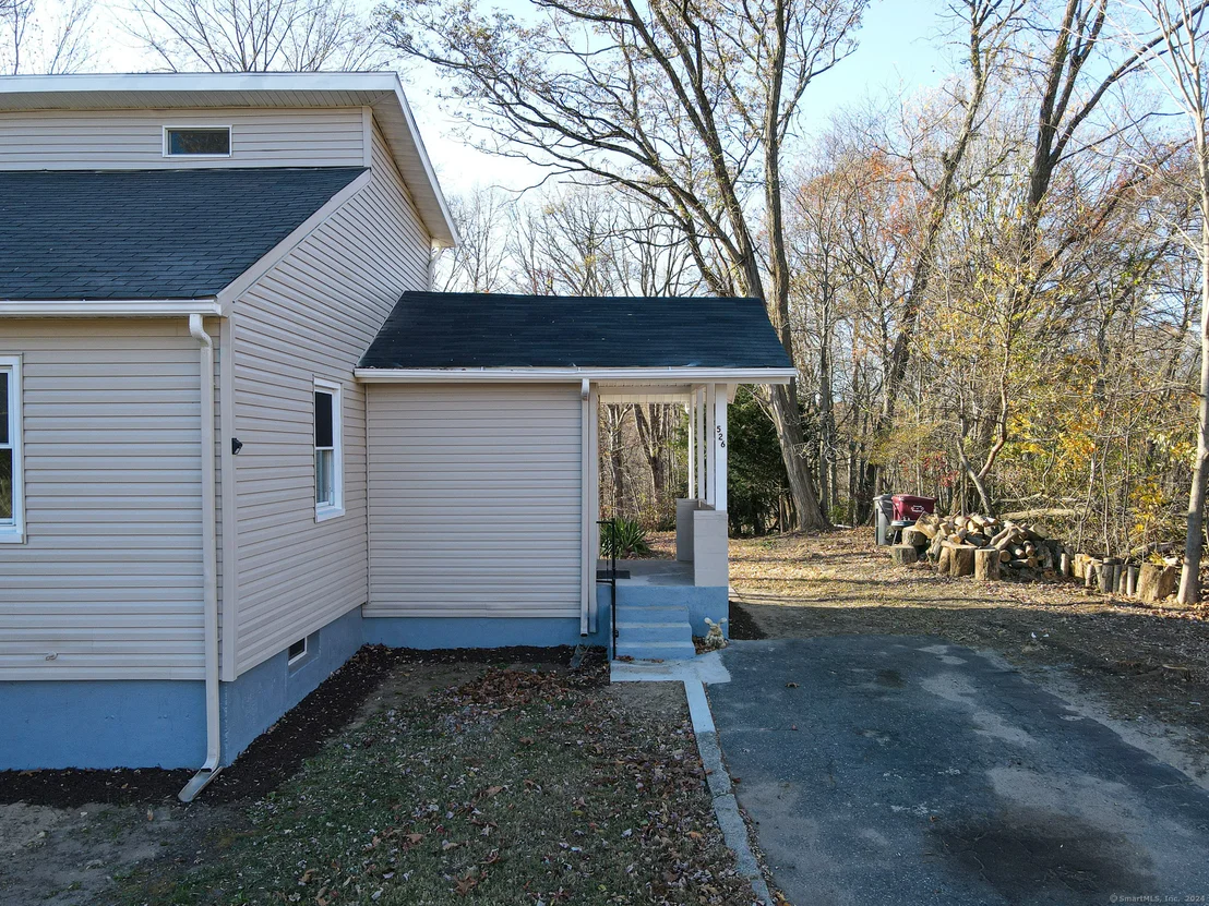 Photo of 526 Candee Road