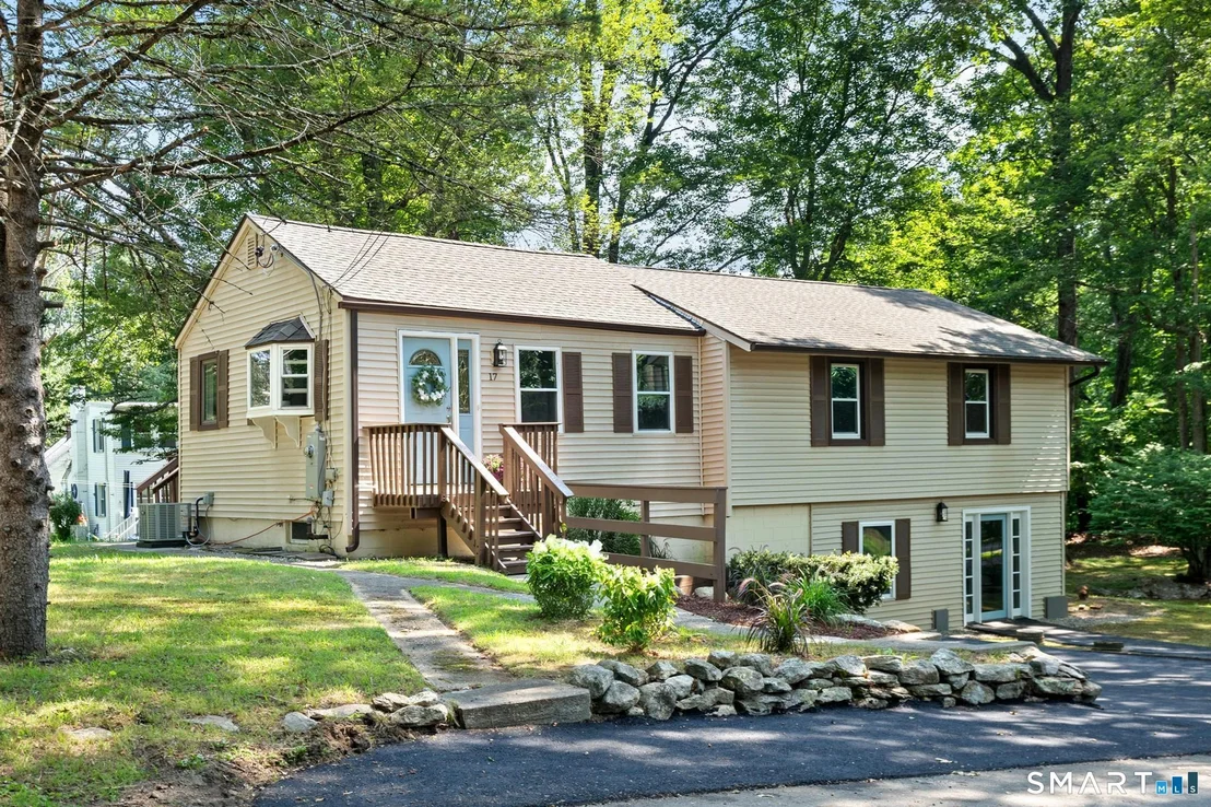 Photo of 17 Ireland Drive