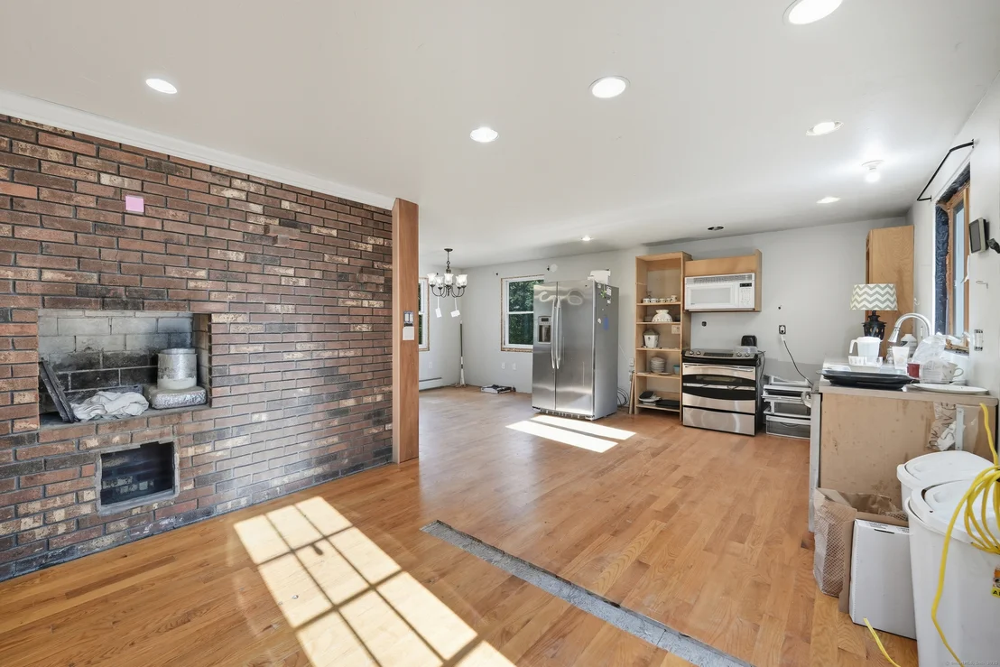 Photo of 190 Cider Mill Road