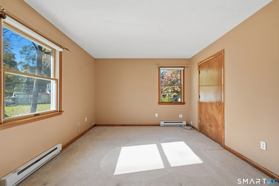 Photo of 2 Ken Oaks Drive