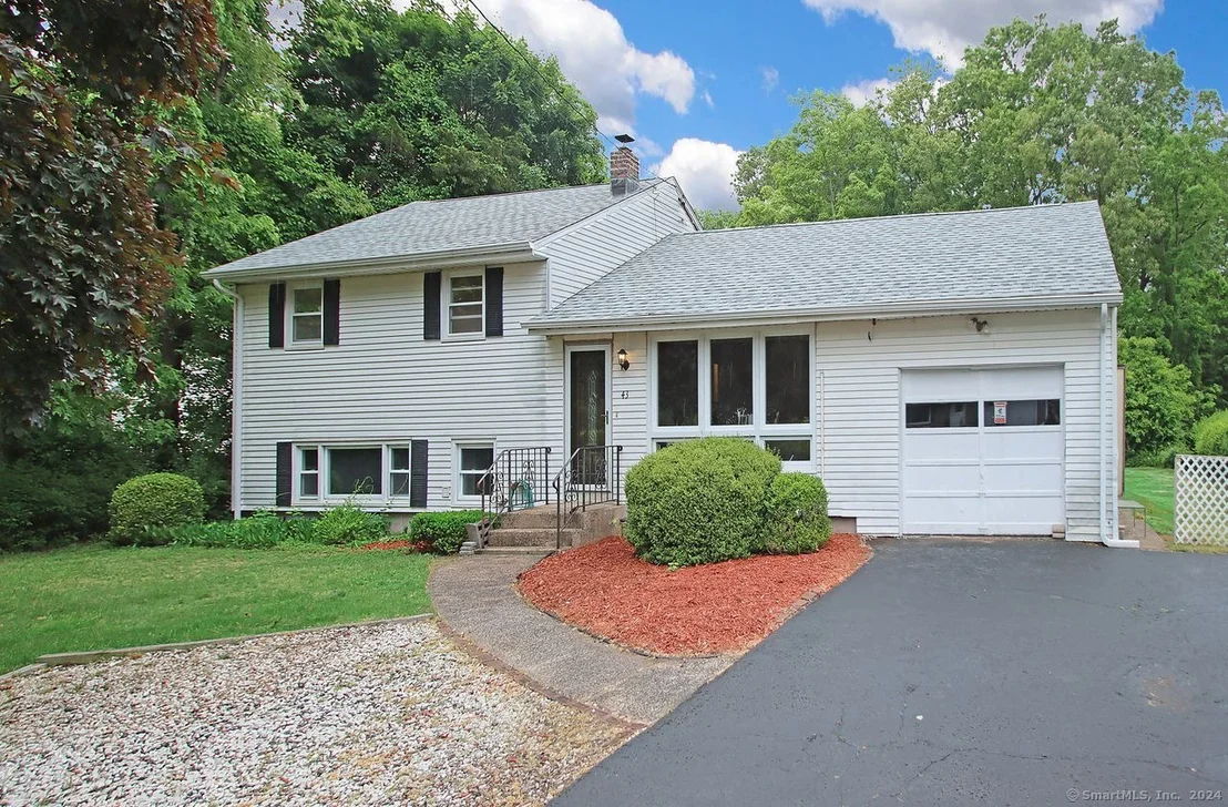 Photo of 43 Blakeslee Avenue