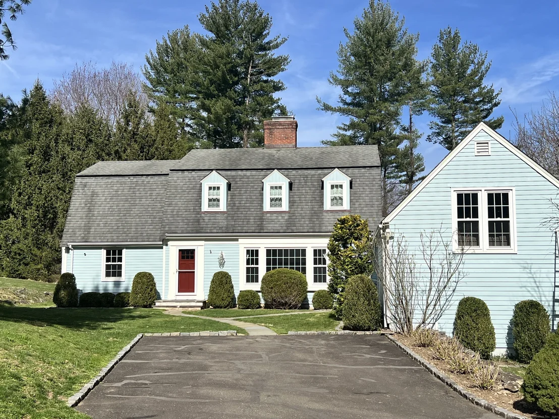 Photo of 320 Westport Road