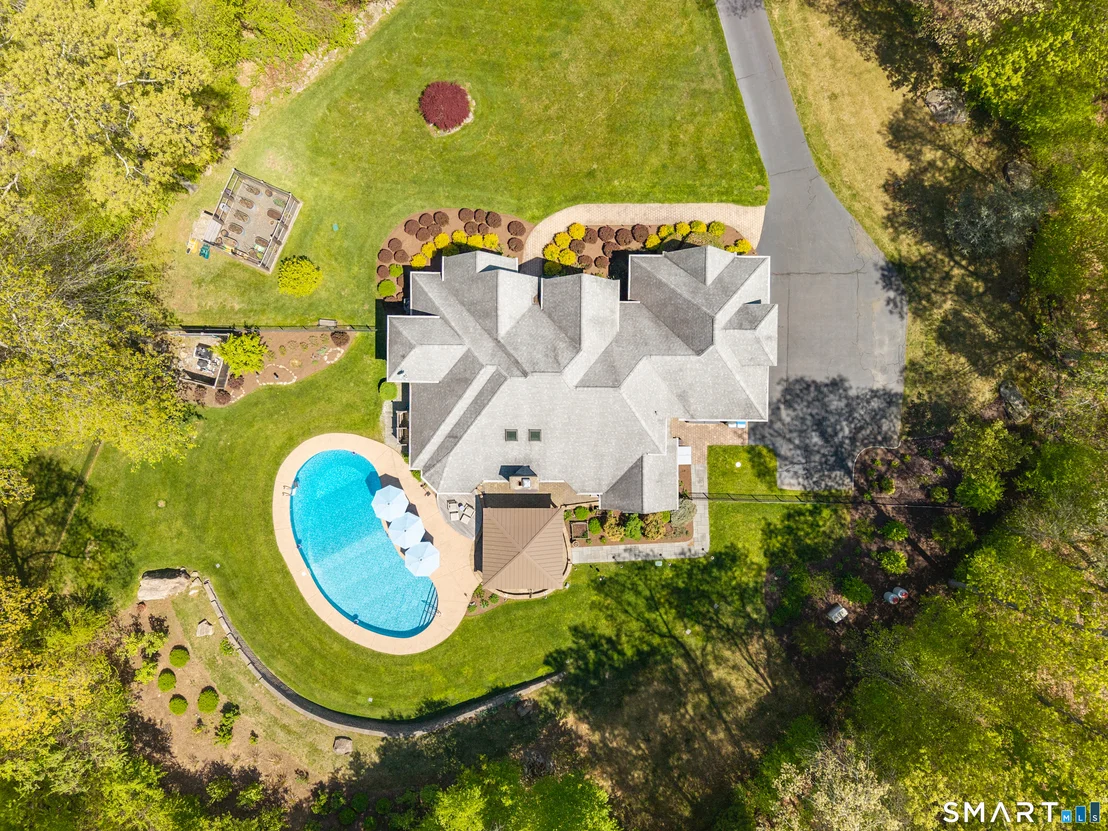 Photo of 350 Squaw Lane