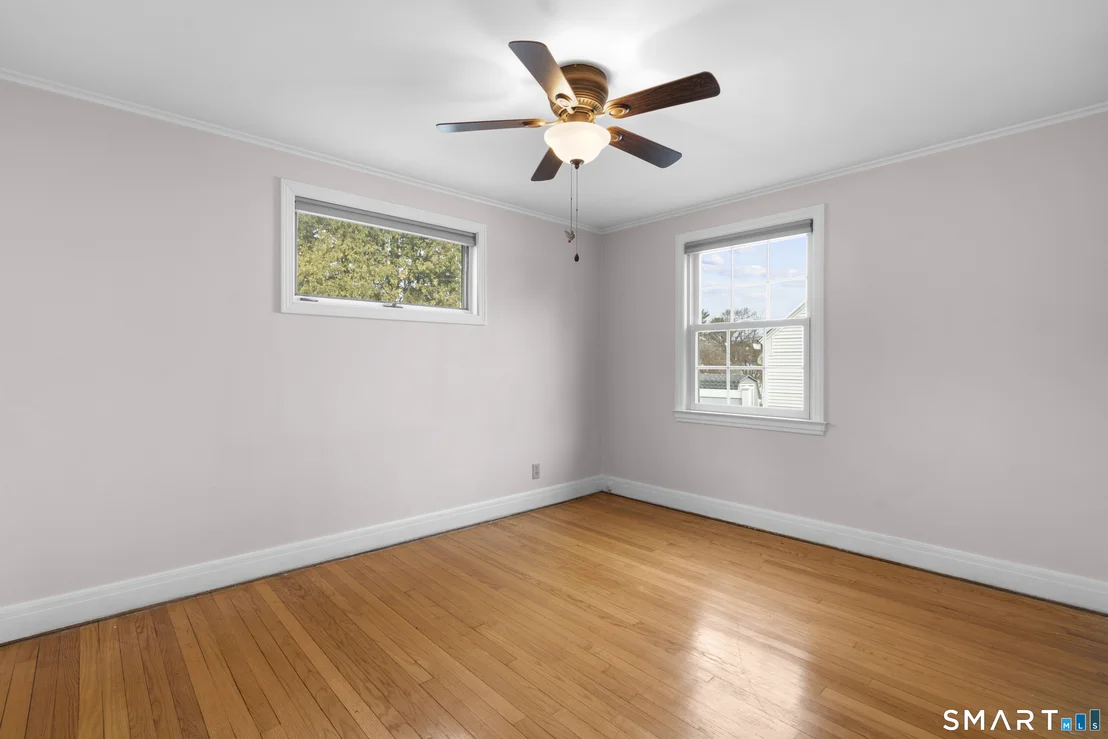 Photo of 543 East Road