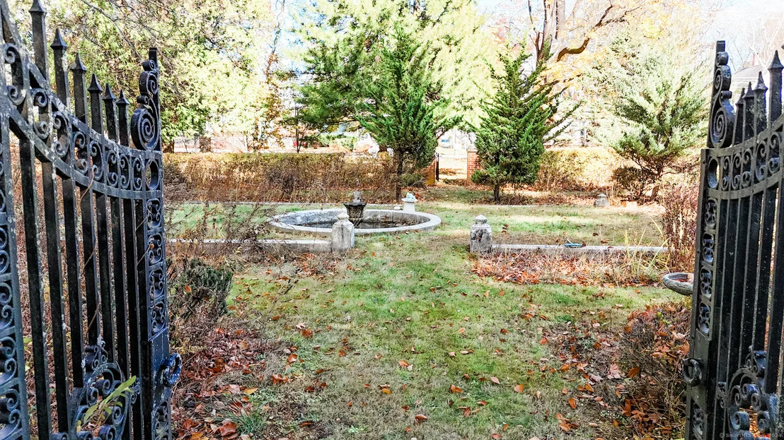 Photo of 185, 185.5 Grove Street