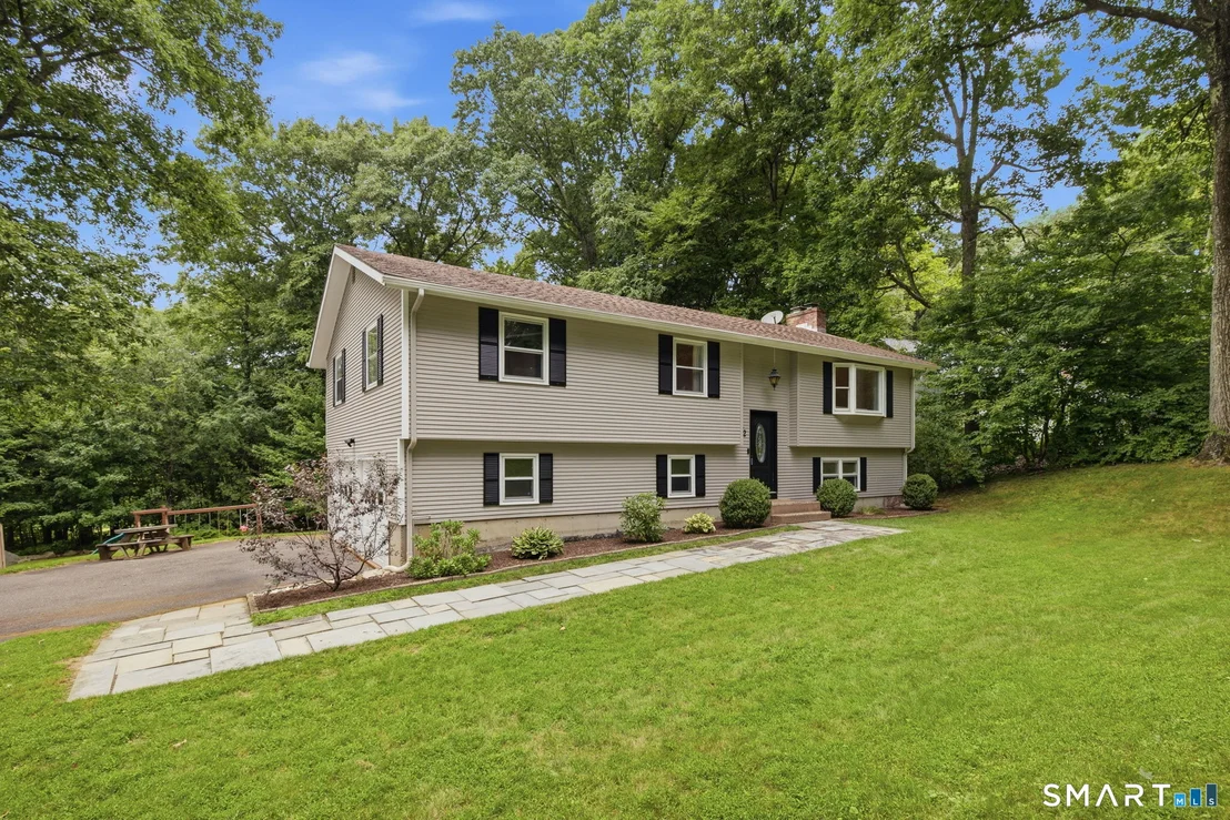 Photo of 72 Lakeview Heights