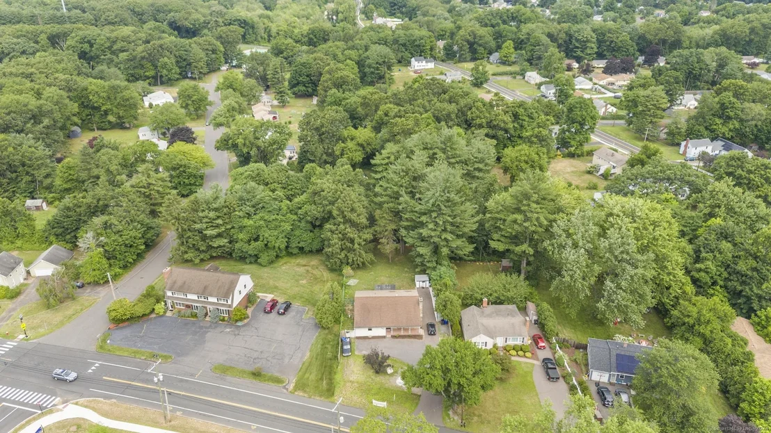 Photo of 668 Ellington Road