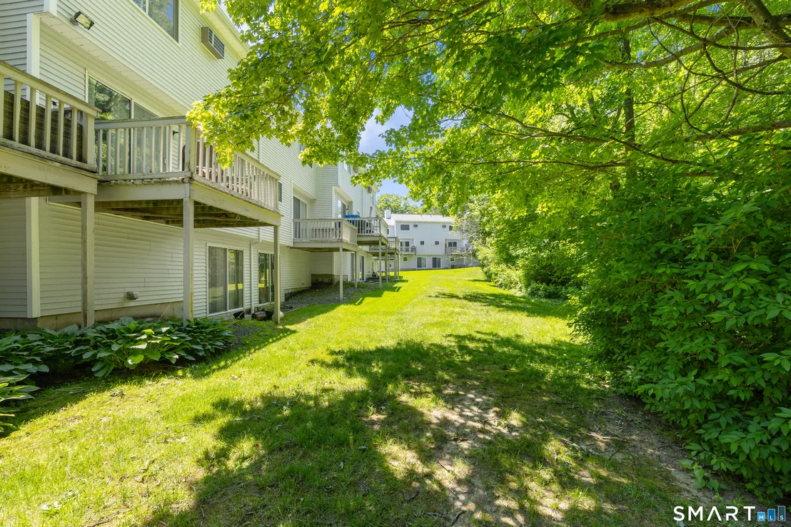 Photo of Unit 27F at 925 Oronoke Road