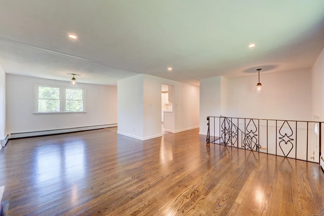 Photo of 586 Charles Street