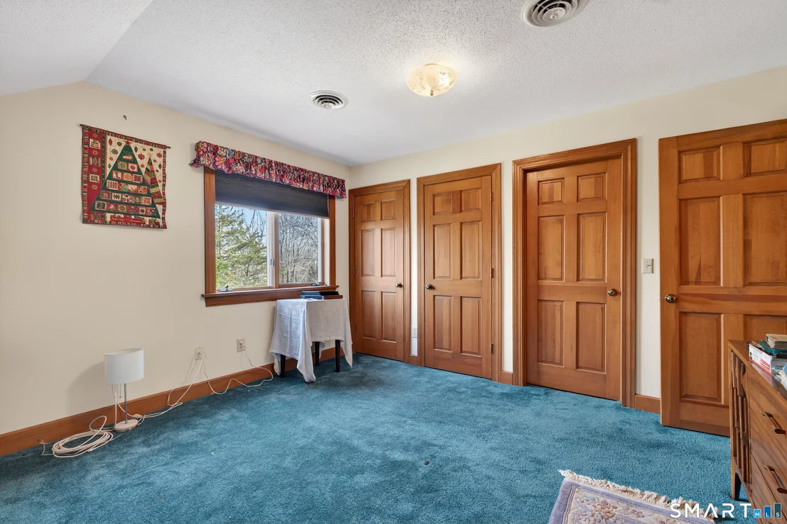 Photo of 33 Valley Drive