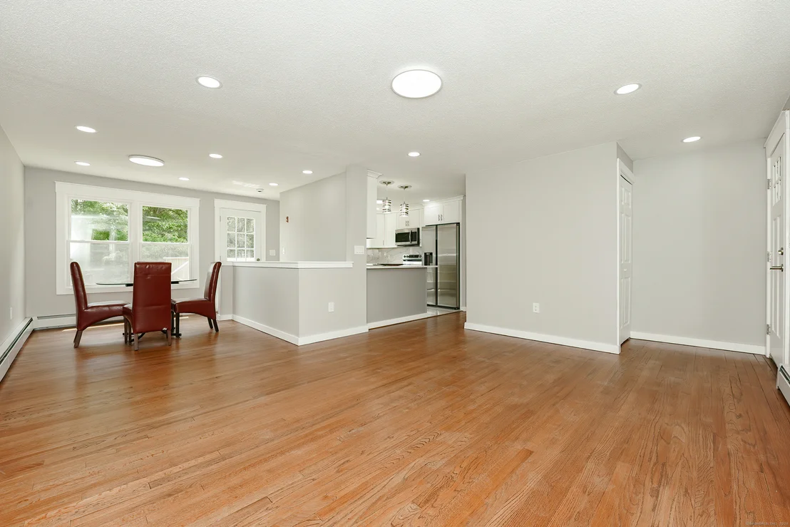 Photo of 144 Roxbury Road