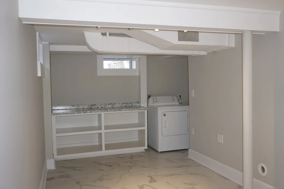 Photo of 87 Rosen Avenue