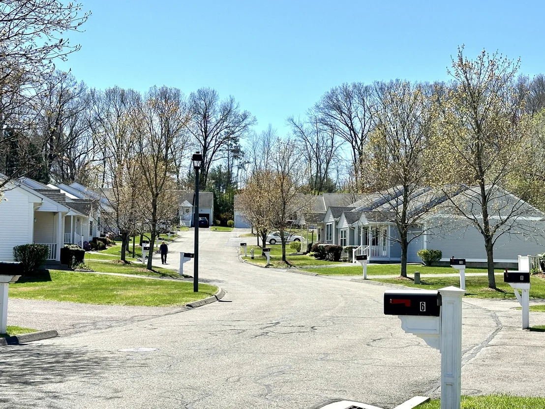 Photo of Unit 4 at 4 Glenbrook Drive