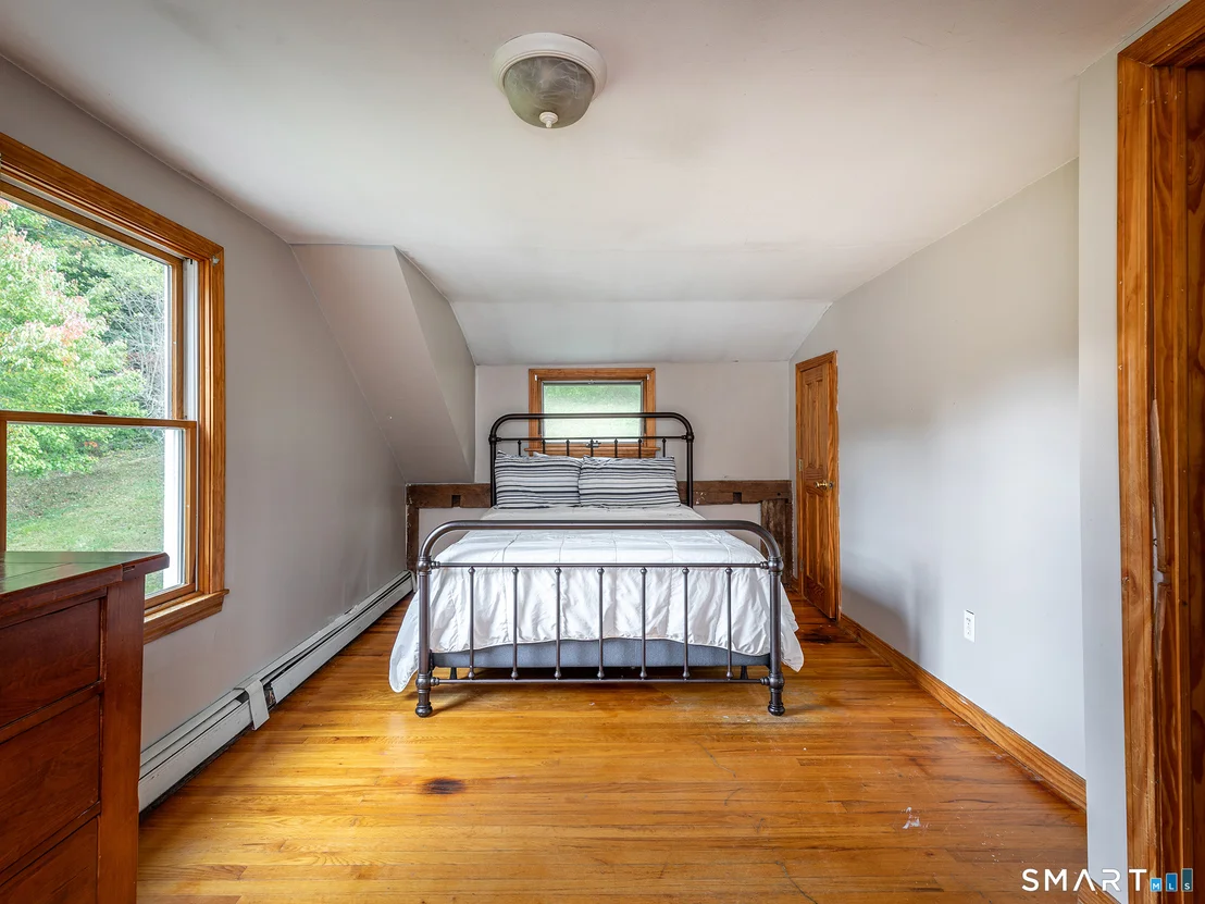 Photo of 28 Curtiss Hill Road