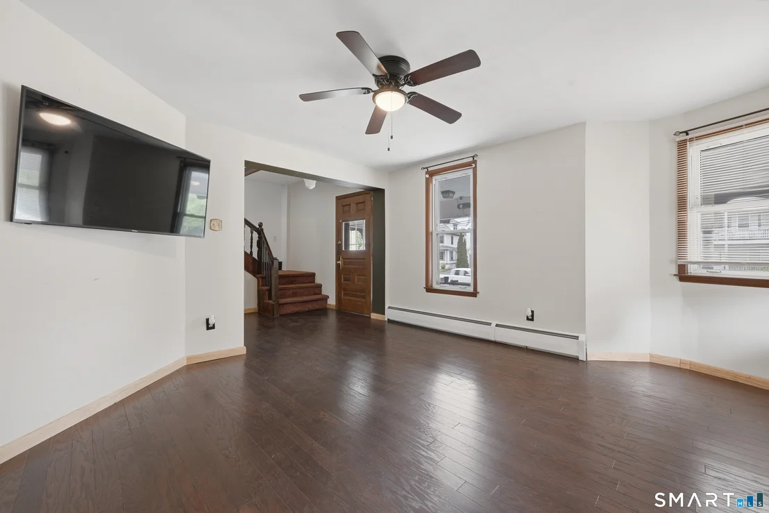 Photo of 112 Howe Avenue