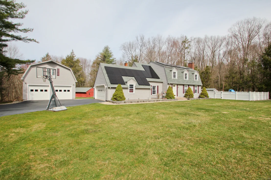 Photo of 1183 Newgate Road