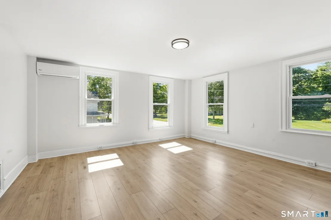 Photo of 369 Thompson Road