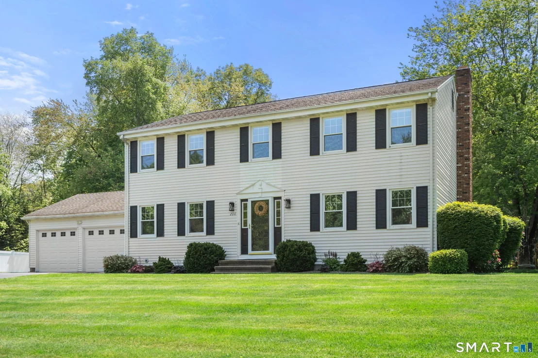 Photo of 200 Lefoll Boulevard
