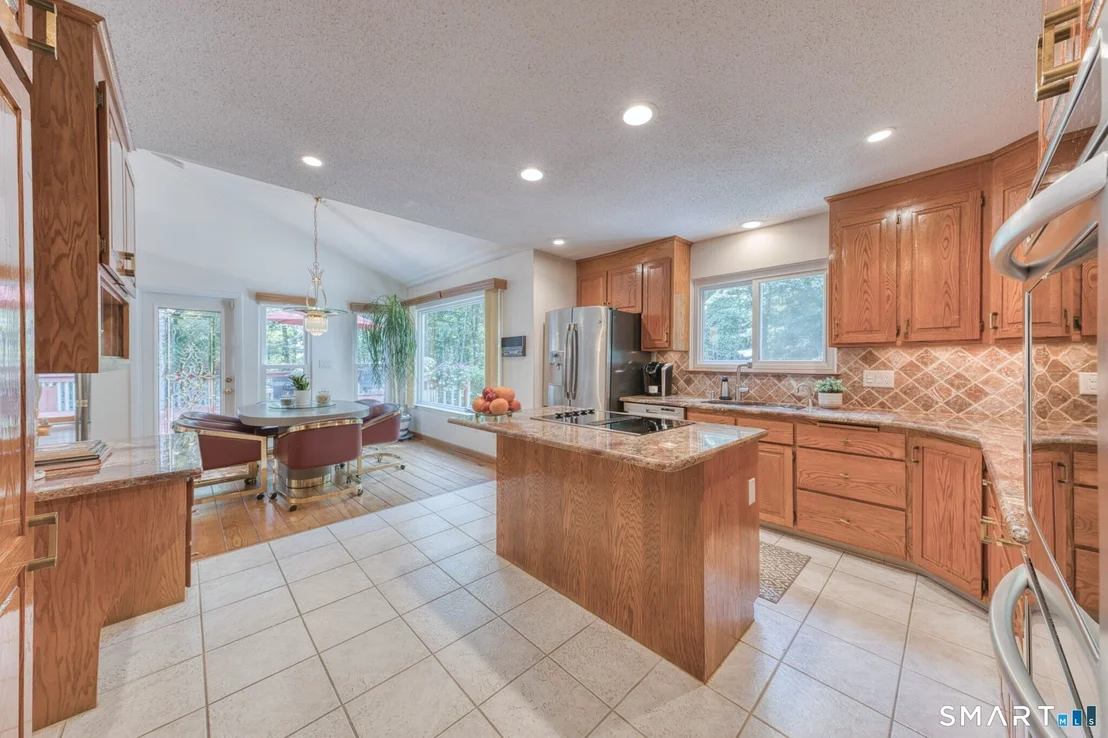 Photo of 73 Greentree Drive